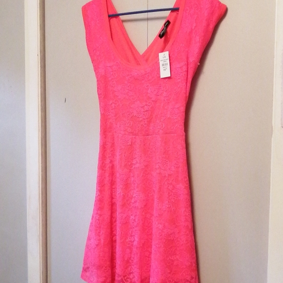 Dress - Picture 1 of 3